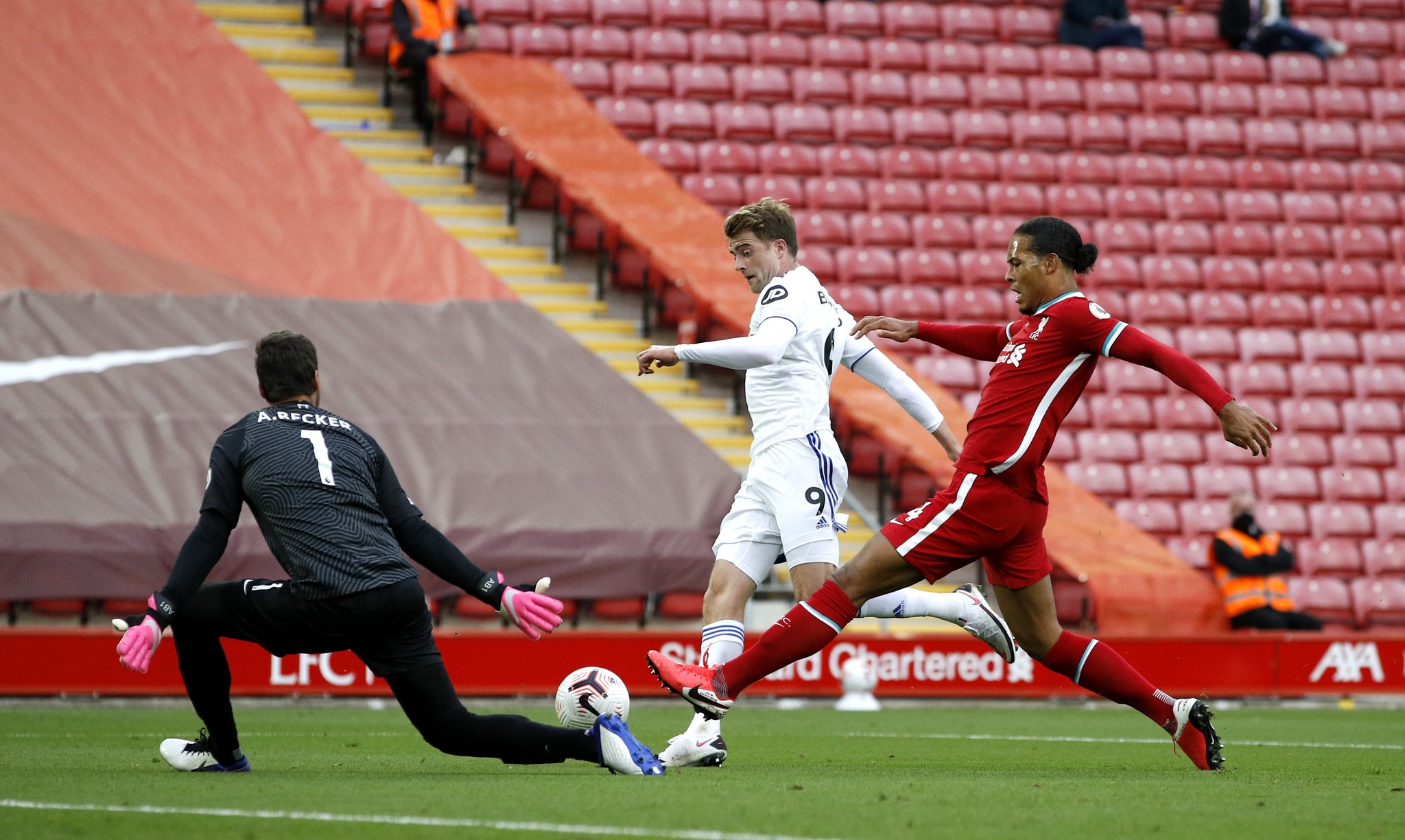 而反观对手 而反观对手