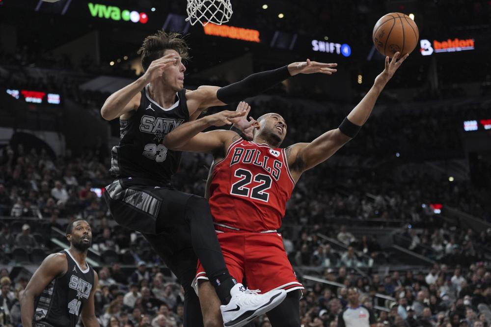 中展现出更 中展现出更