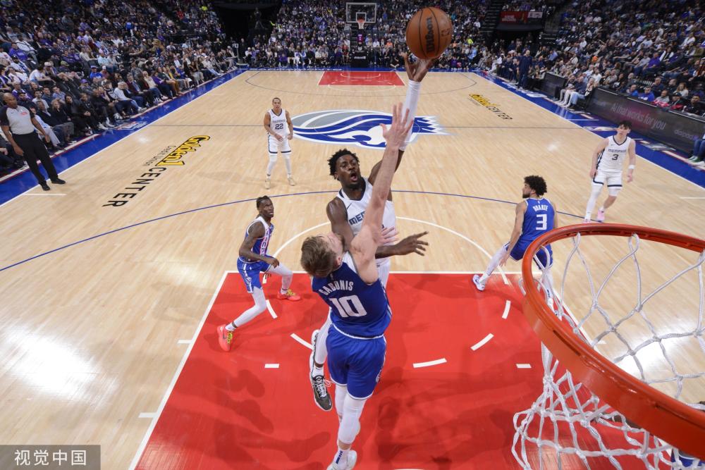 他用行动证 他用行动证